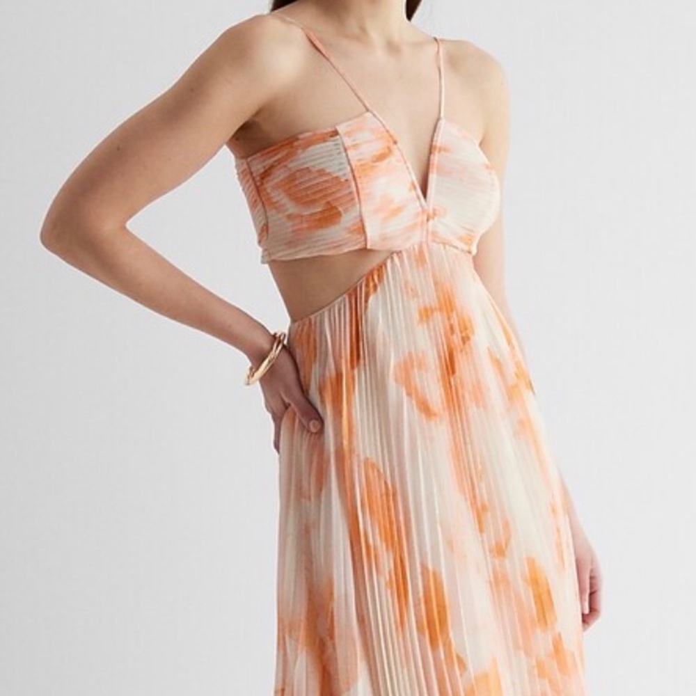 Floral V-Neck Pleated Cutout Midi Dress Small
